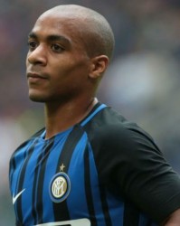  国米传奇马特拉齐现身教练席，临时指导防守  