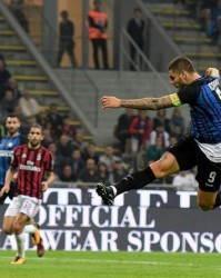  国米锋霸戴帽打破进球荒  