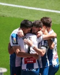  穆科科闪电破门创造德甲最年轻纪录  